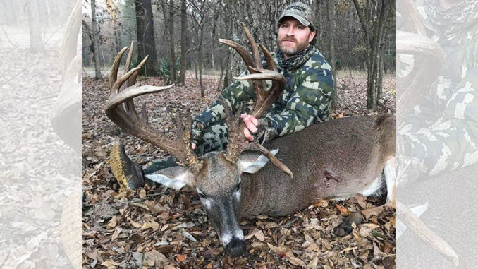 Heath Hodges and his big 20-point Mississippi buck.