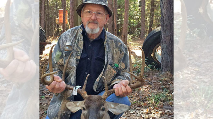 Tommy Thompson and his Vernon Parish 10-point buck.