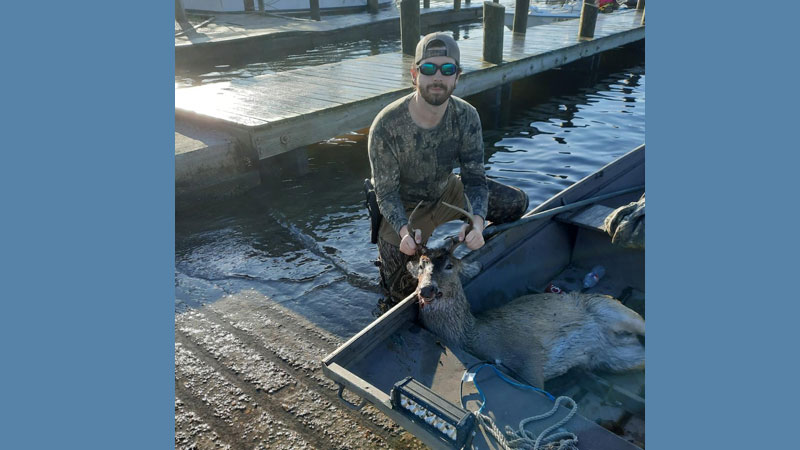 Chalmette buck is first for Dylan