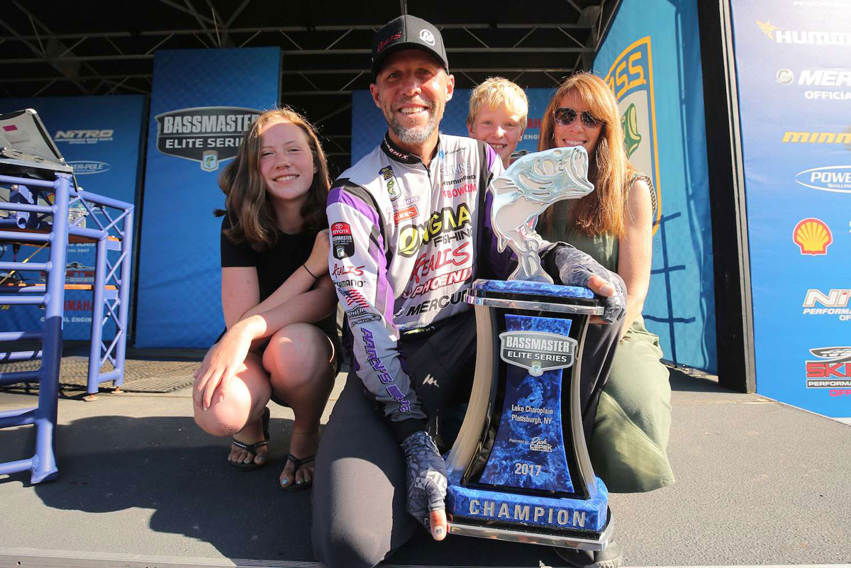 Aaron Martens and his family after his Elites Series win on Lake Champlain in 2017. (Photo by Seigo Saito/B.A.S.S.)