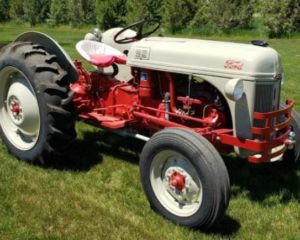 Im looking to buy used or broken old tractors, Atvs, Dirtbikes, golf carts.