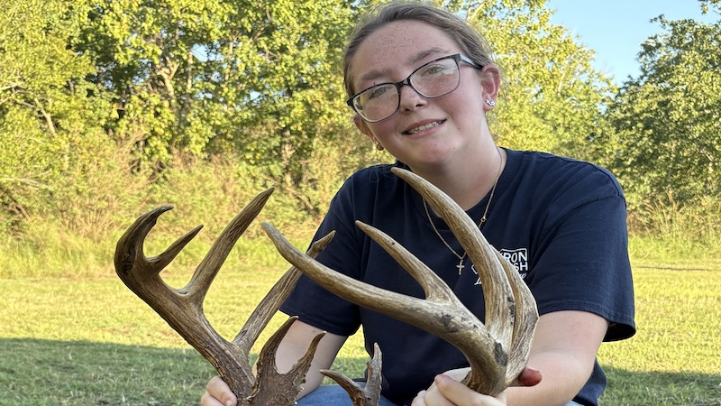 Amelia Abshire's big buck