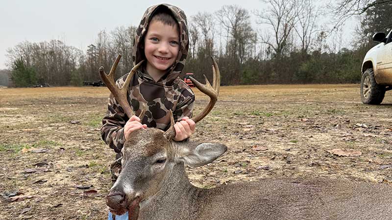 Sutton Carter's first buck