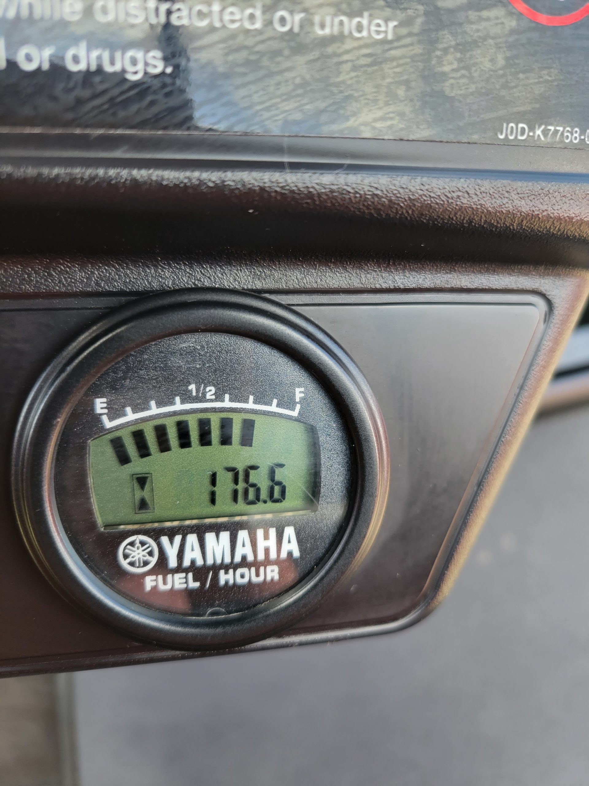 2020 Prestine Yamaha Drive 2 Quiet EFI Gas golf cart