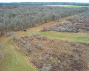 691 Acres high fenced with Lodging in Harrisonburg, LA