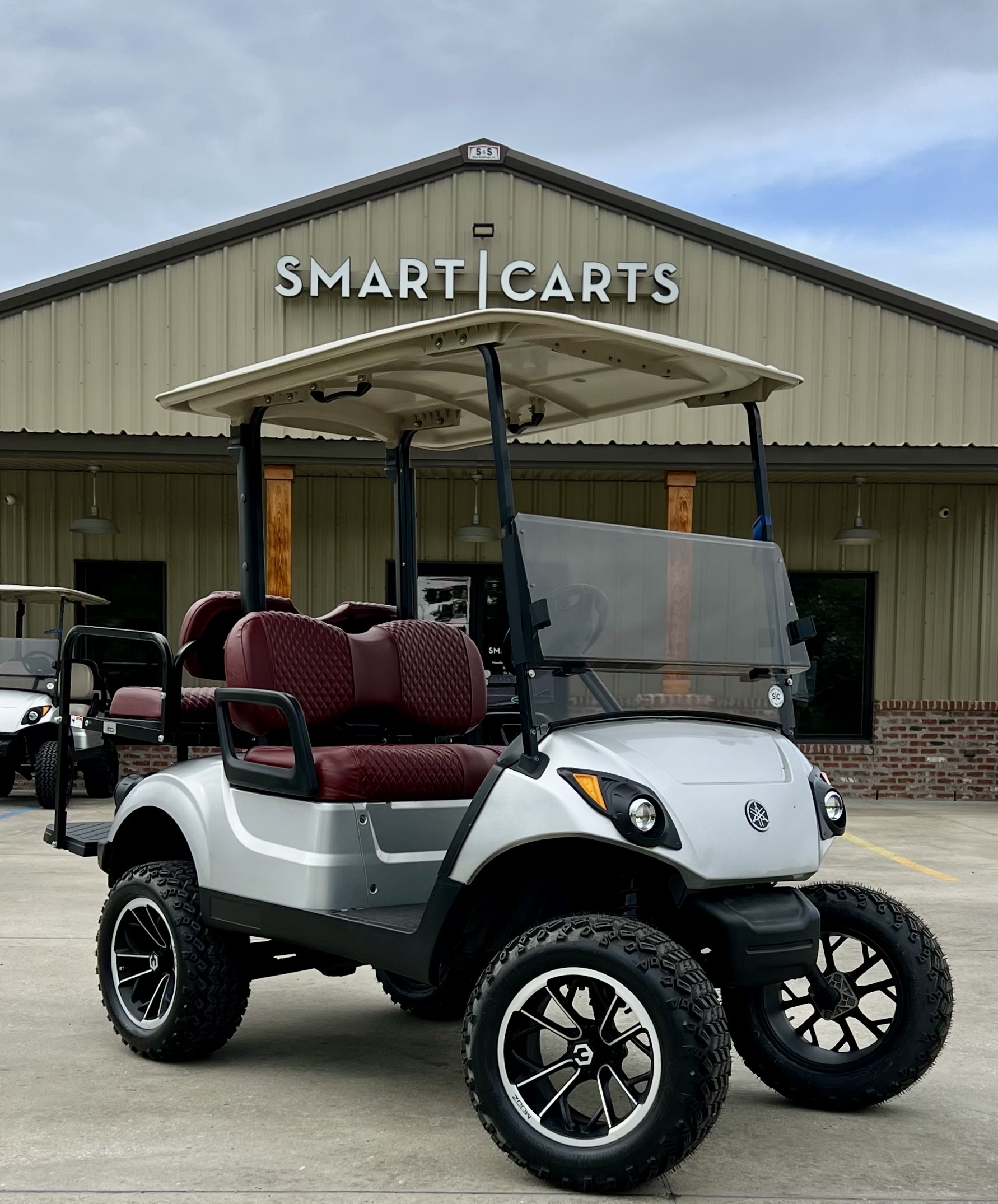 2019 Yamaha Lifted Golf Cart