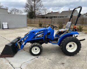 New Holland TCDA26A Diesel Tractor 26HP 4WD Loader HST Hydrostatic Transmission