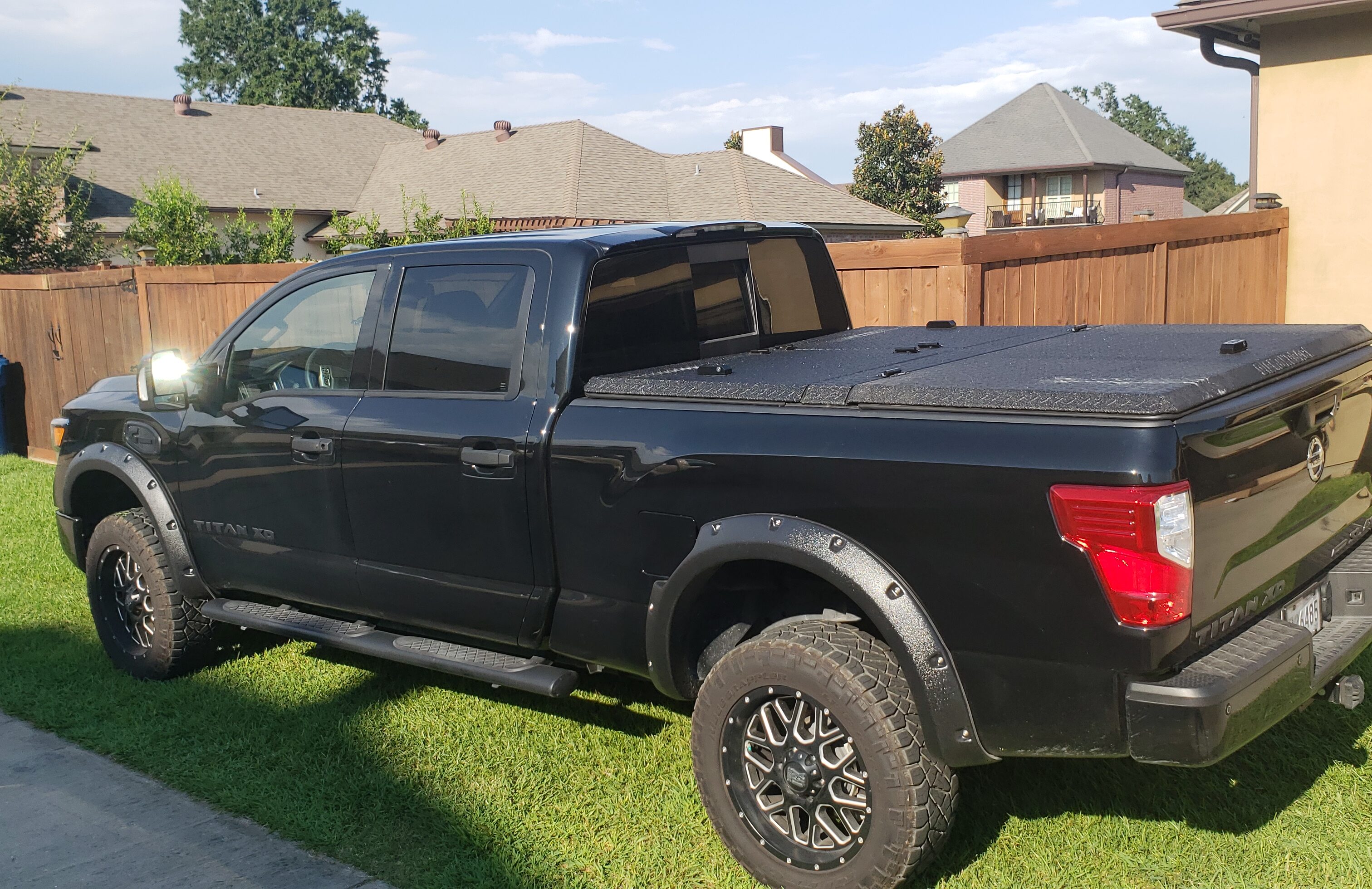Diamond Back 270 tonneau cover for 2018 Nissan Titan XD with 6’7″ long bed.