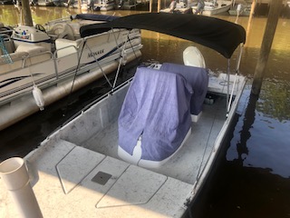 2000 Predator Center Console 18ft Bay Boat with 2019 115 Evinrude Etec and Trailer