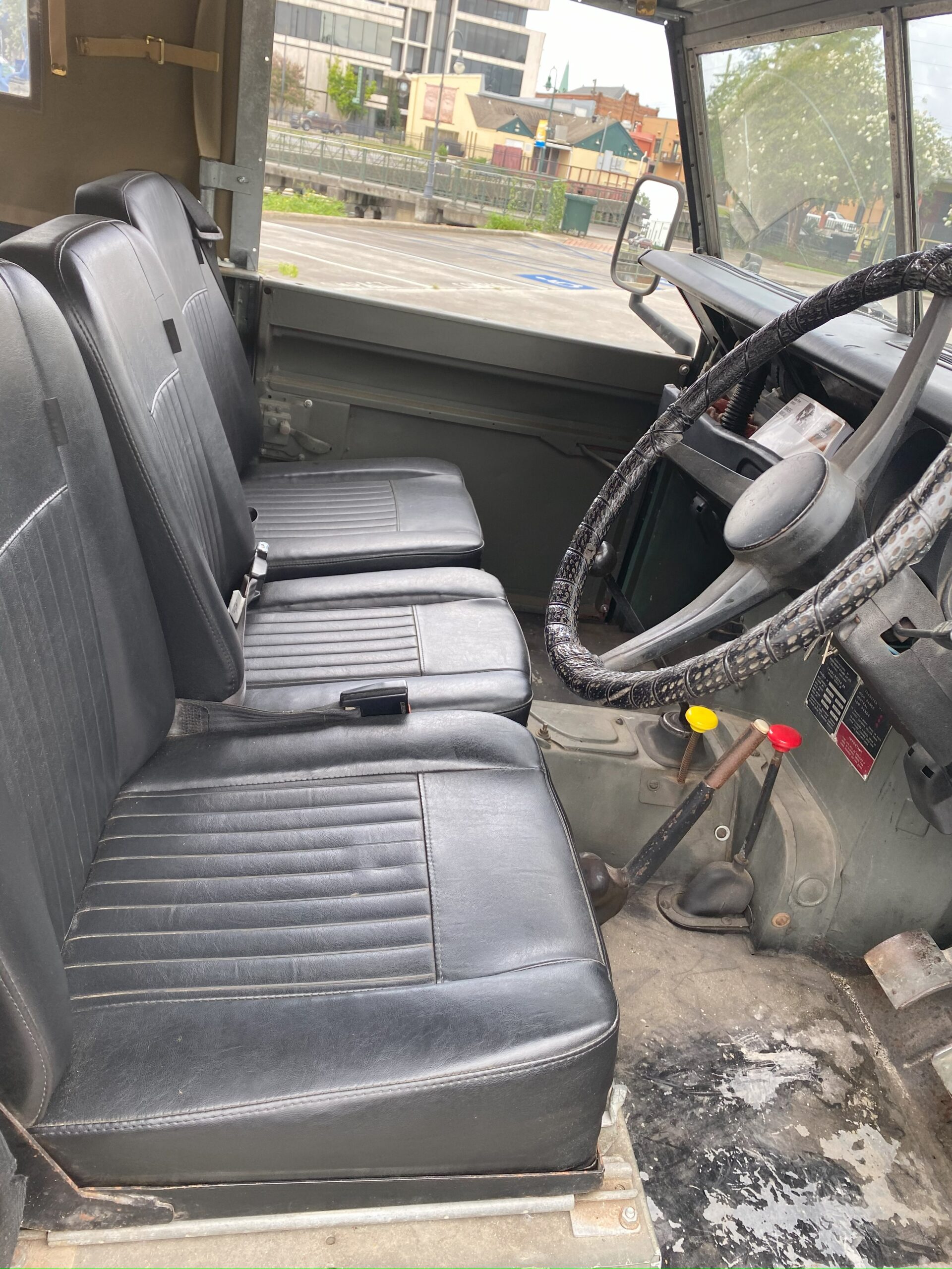 1974 LANDROVER SERIES 3 – EMBRACE THE CHAOS!