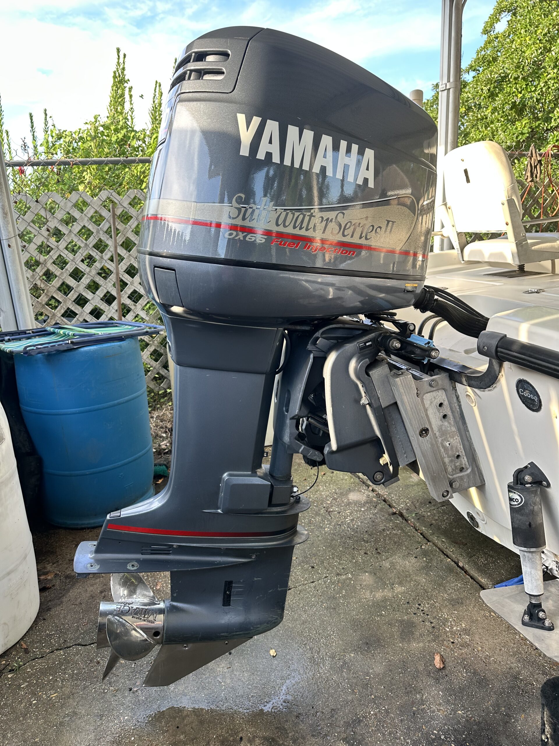 2002 Blazer Bay Boat 2270 – Yamaha 200 Saltwater OX66 (495 hrs)