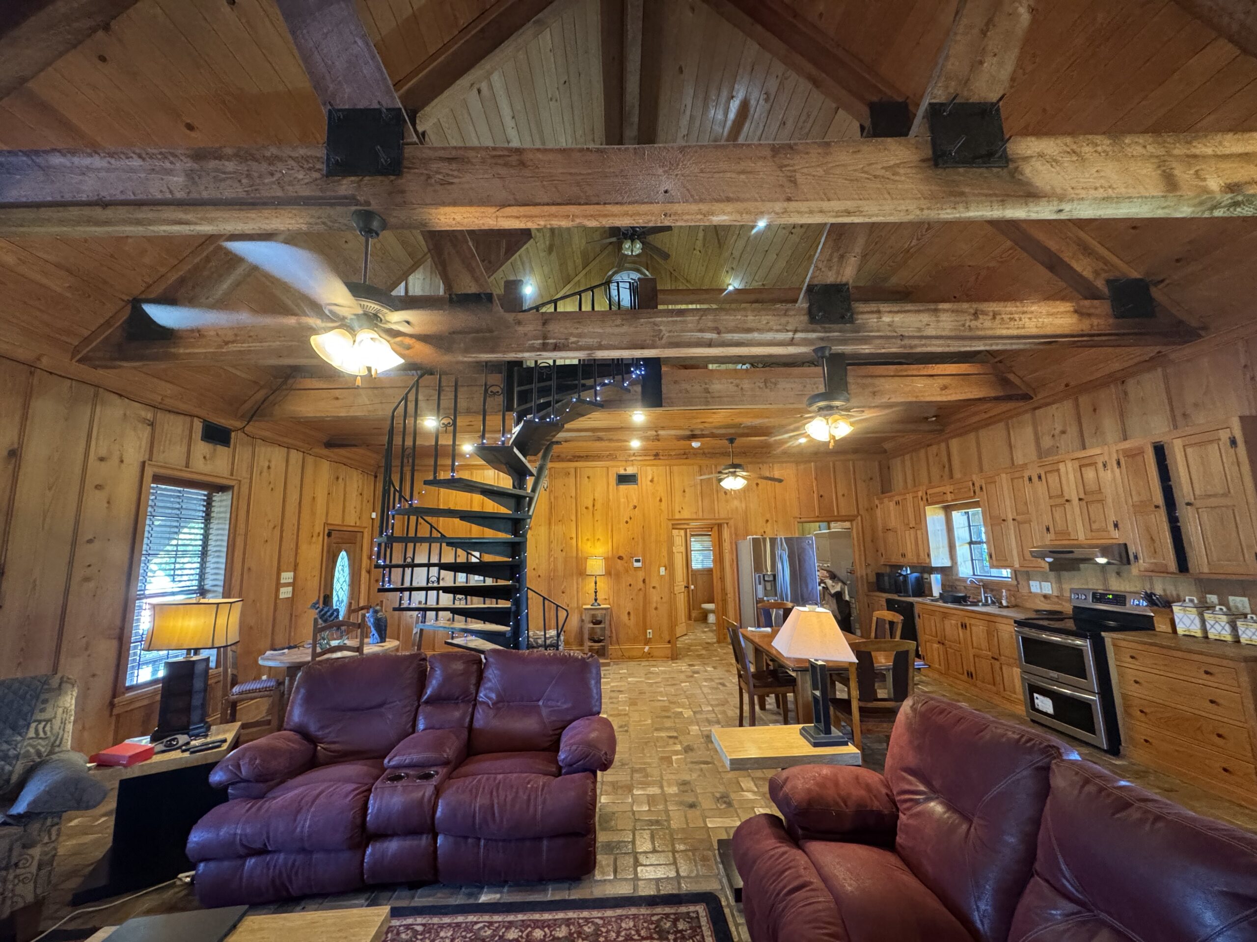 4011 LAKE MARY RD, WOODVILLE, MS – $290,000