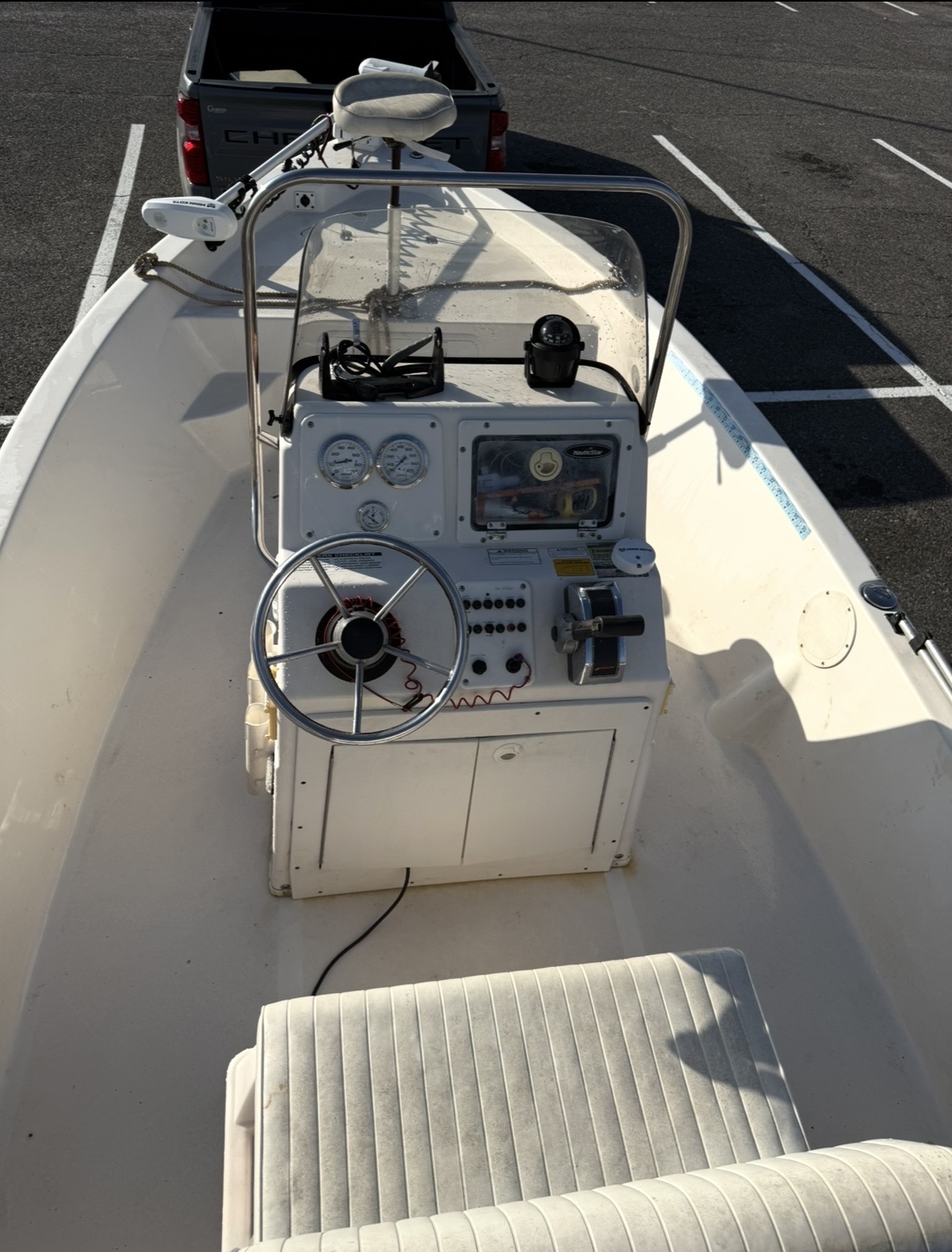 18’ Nautic Star center console