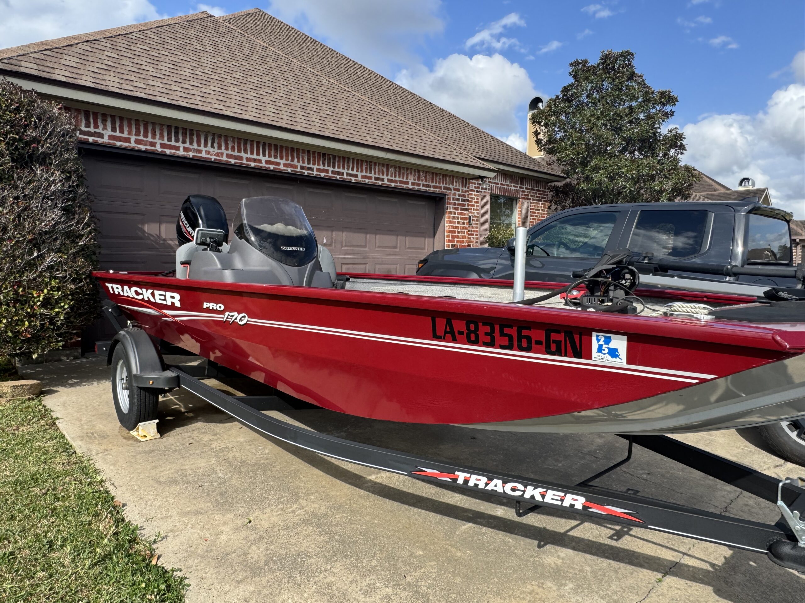 **PRICE DROP** 2022 Tracker Pro 170