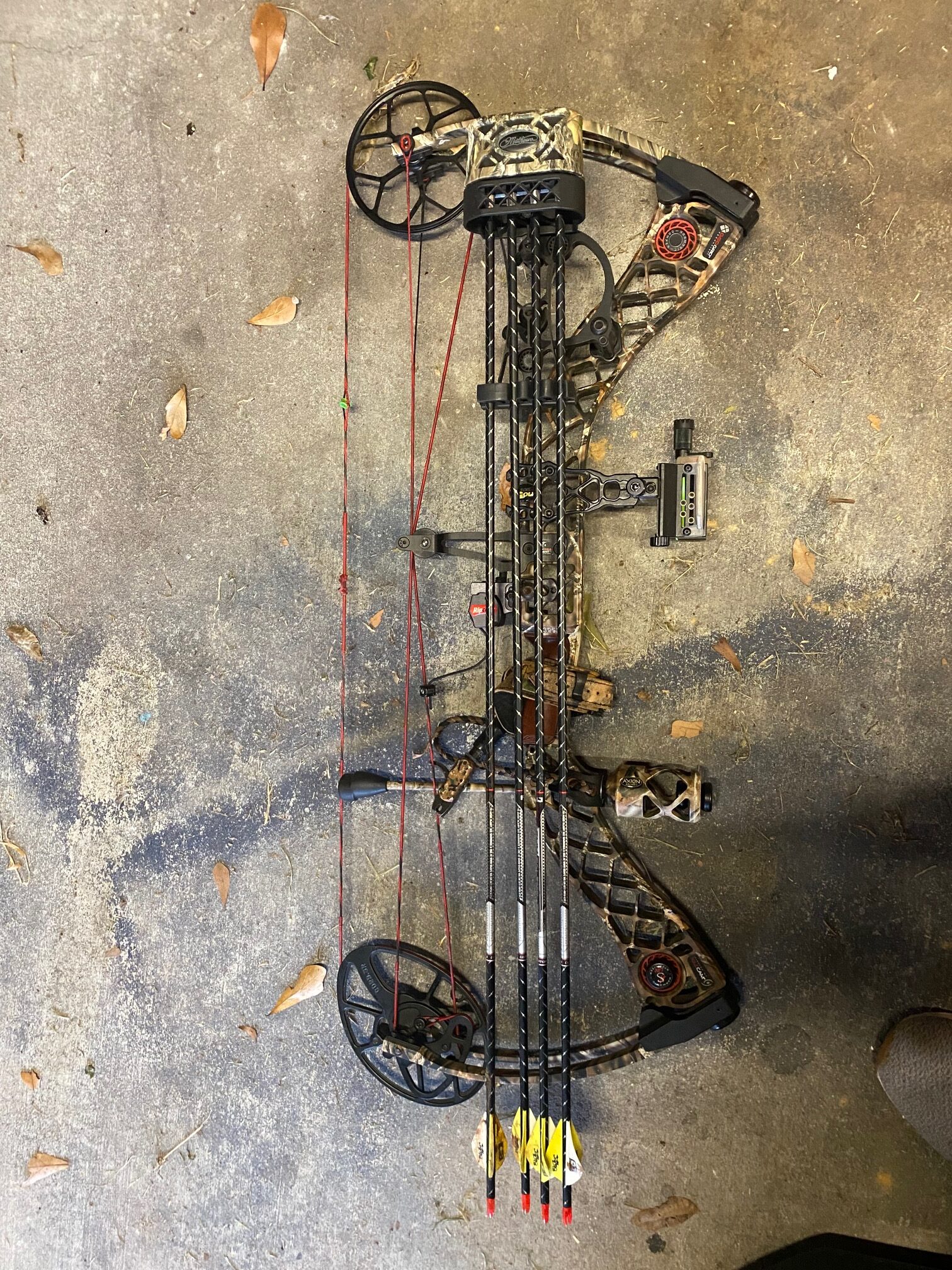 Mathews Creed 28″ Draw and SKB Hard Case