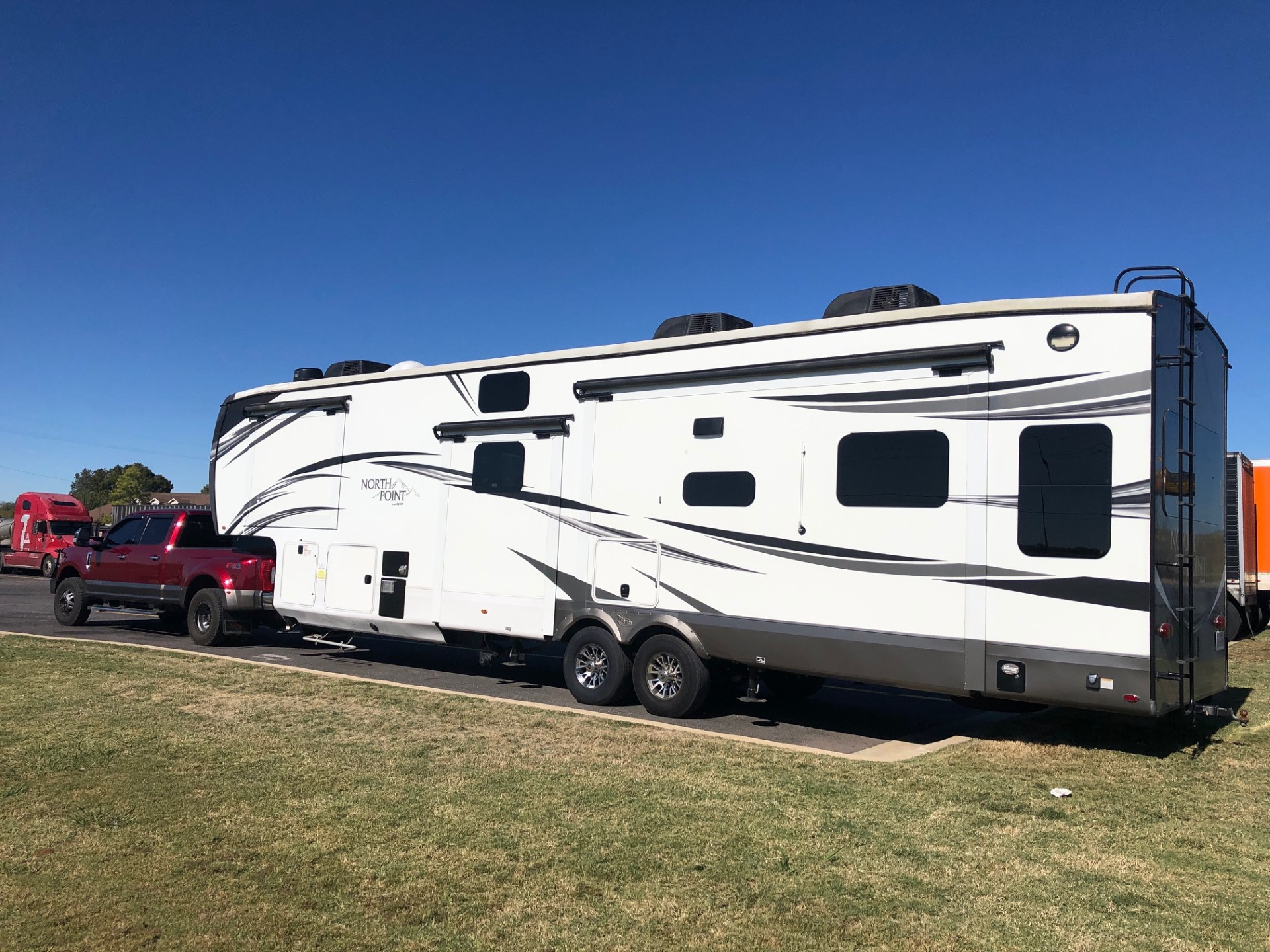 2020 Jayco North Point 377RLBH (JUST REDUCED on 4/15/2026)