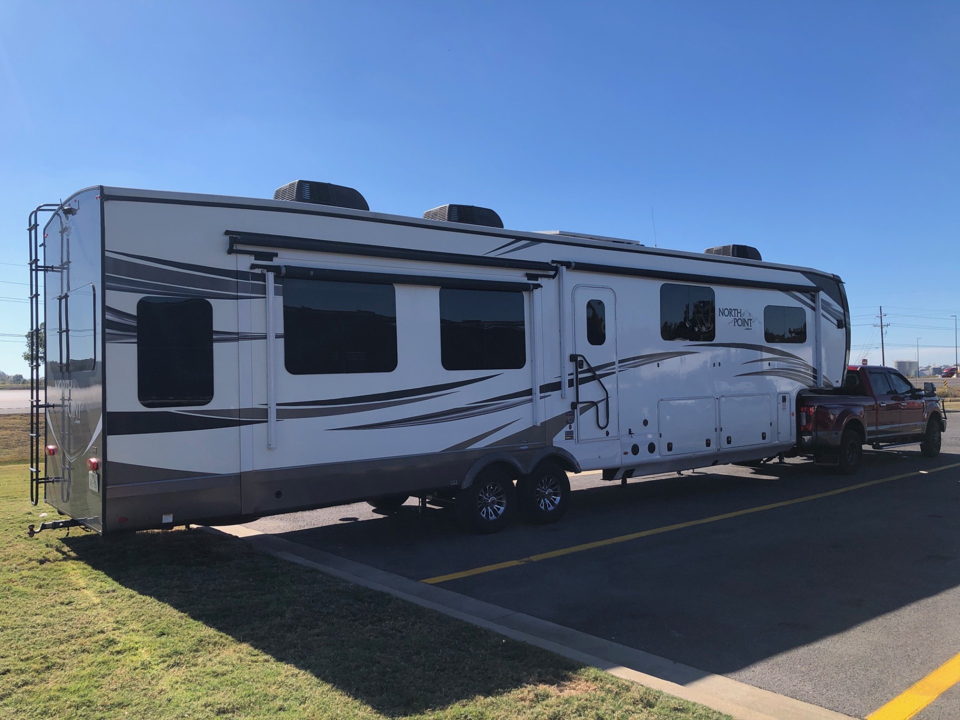 2020 Jayco North Point 377RLBH (JUST REDUCED on 4/15/2026)