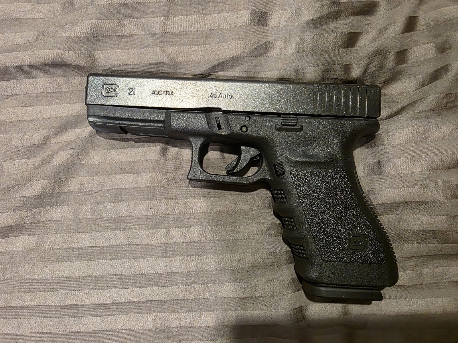 Glock 21, .45 auto, 13+1 Capacity