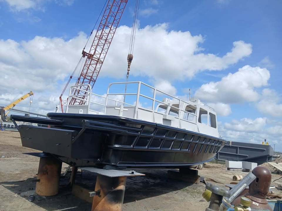 4.23.26 | Marine Auction | #106 • 26′ ALUMINUM CREW BOAT