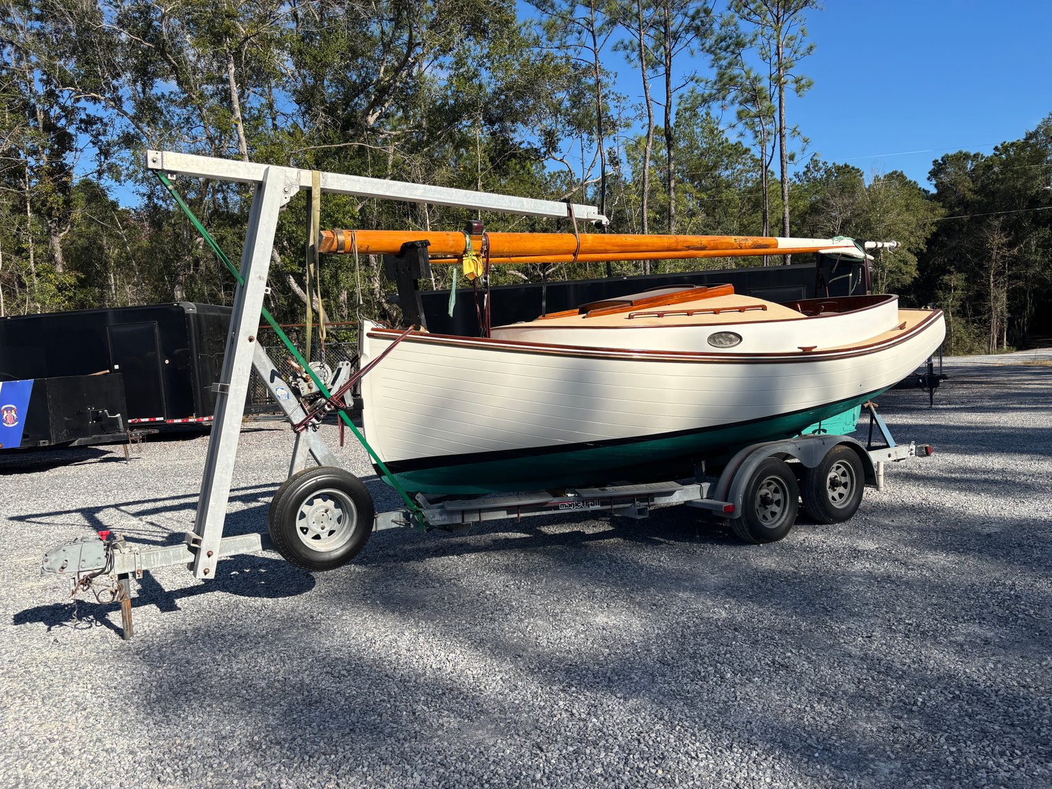 4.30.26 | #9545 • GRIMMALKIN – 18′ FENWICK WILLIAMS CLASSIC WOODEN CATBOAT w/ TRAILER