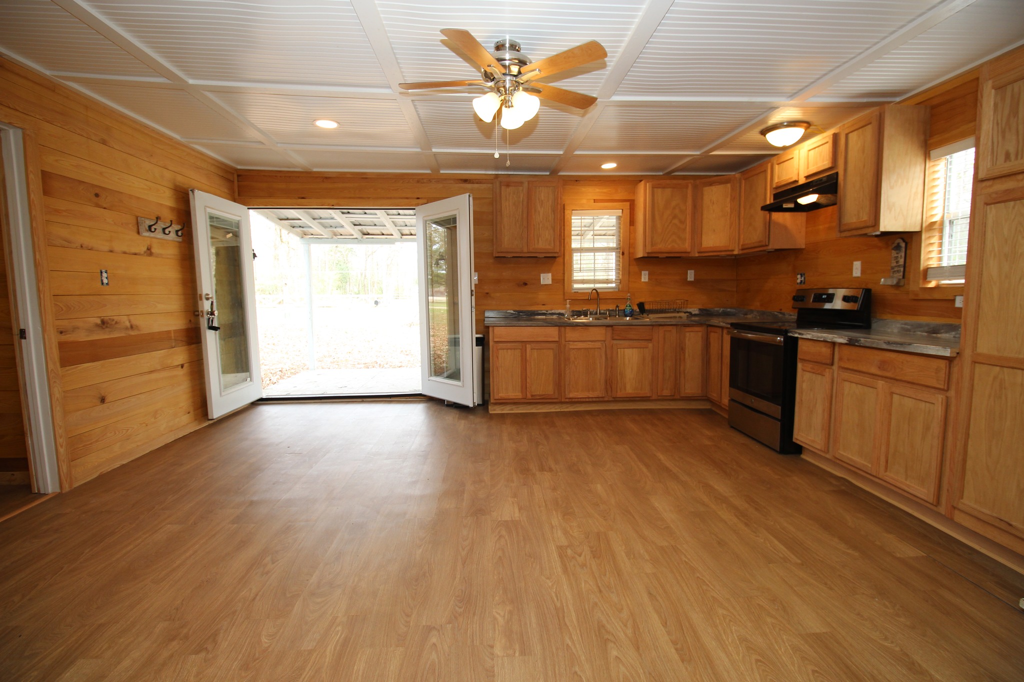 Fishing/Hunting camp on Old River in Mansura La (leased property)