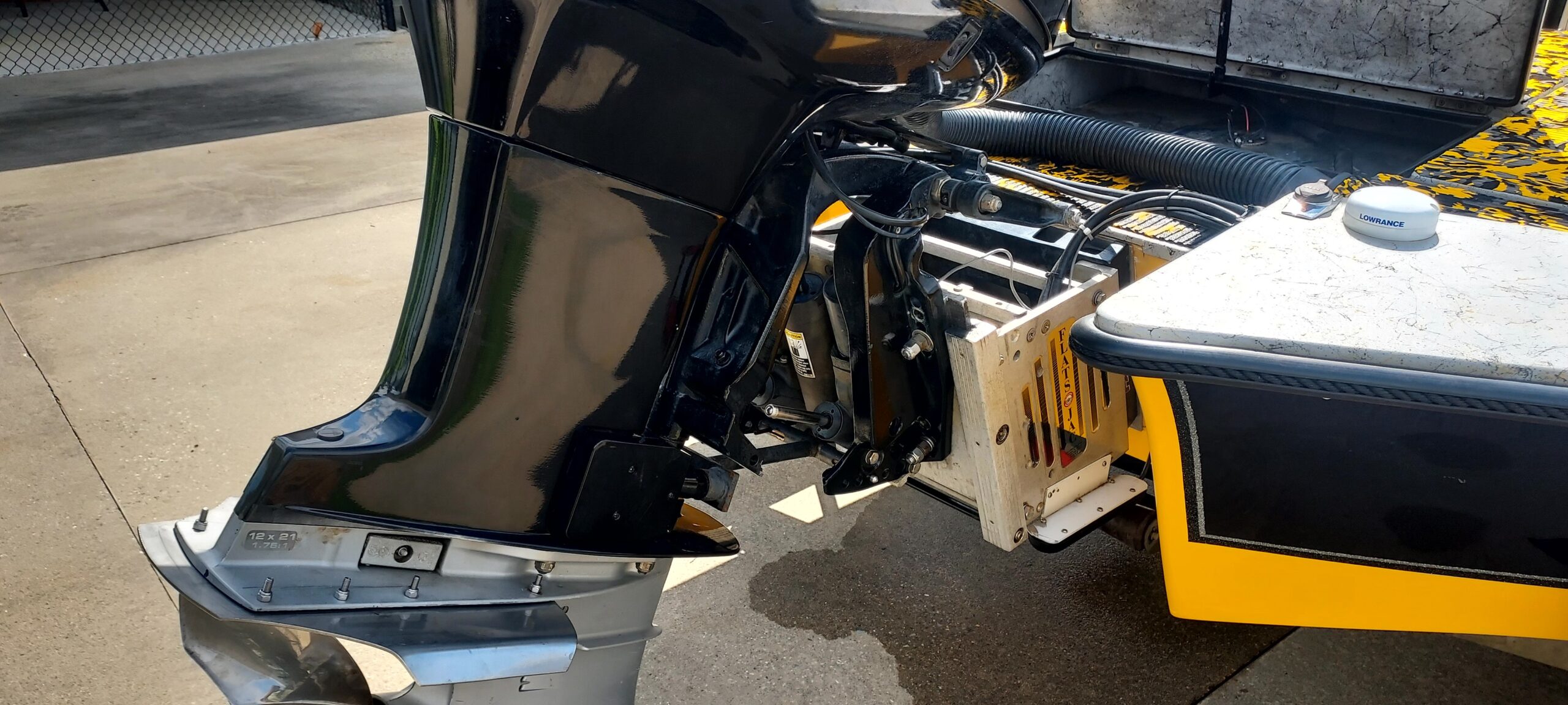 2003 Rocket/Sanders Boat