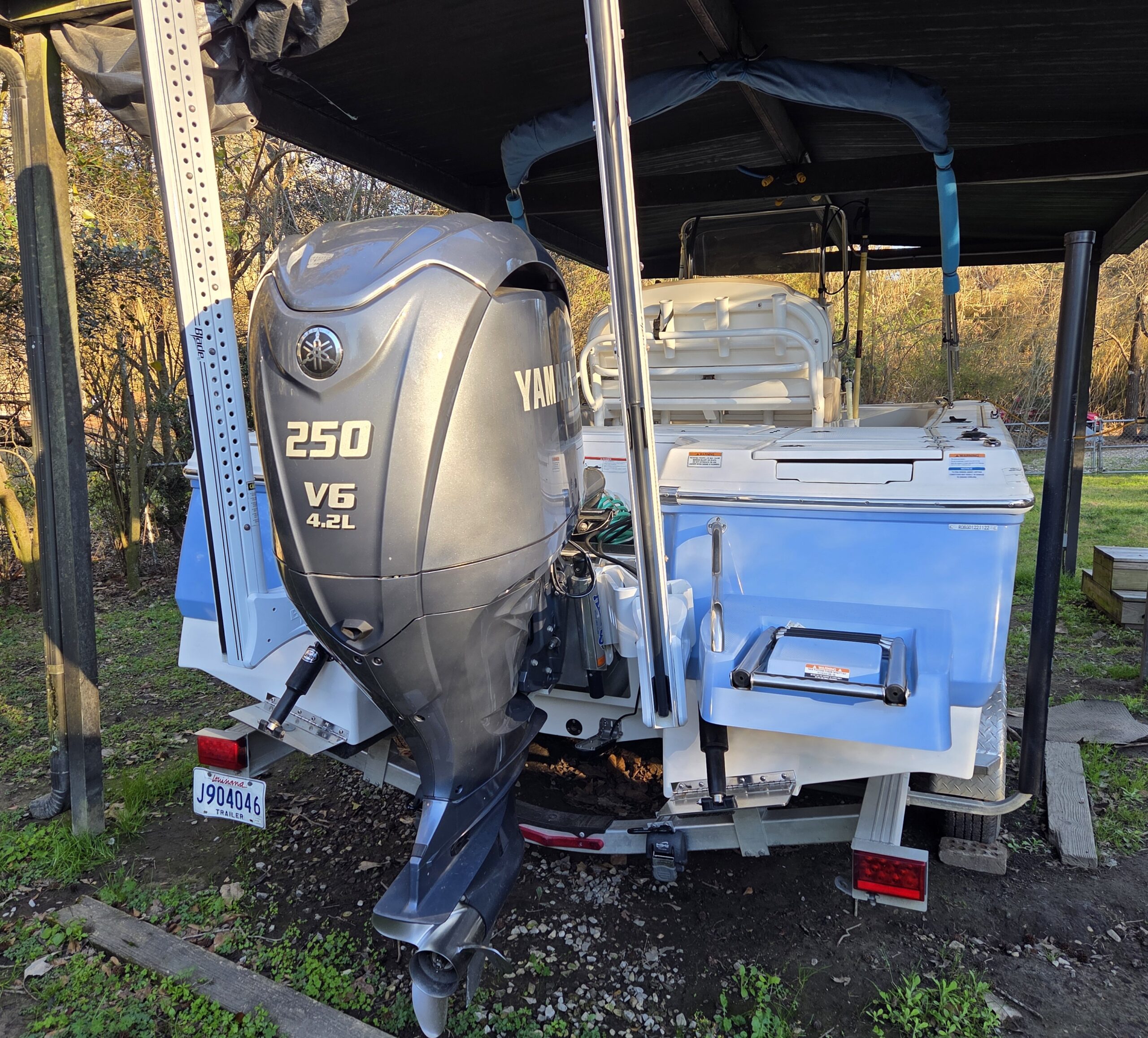 2022 Robalo Cayman 226