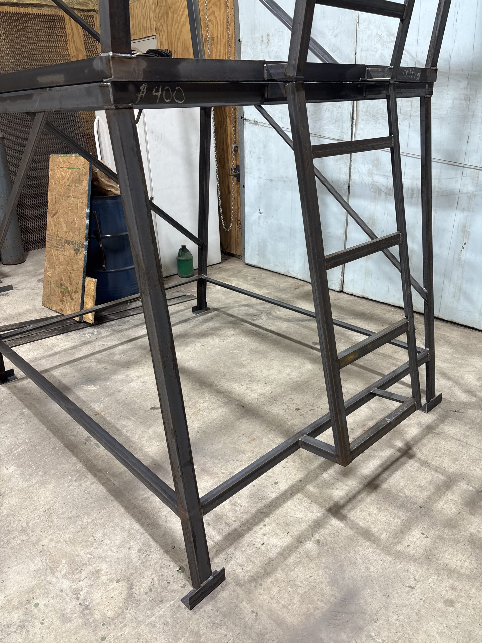 Uncle Dans deer blinds and welded metal bases