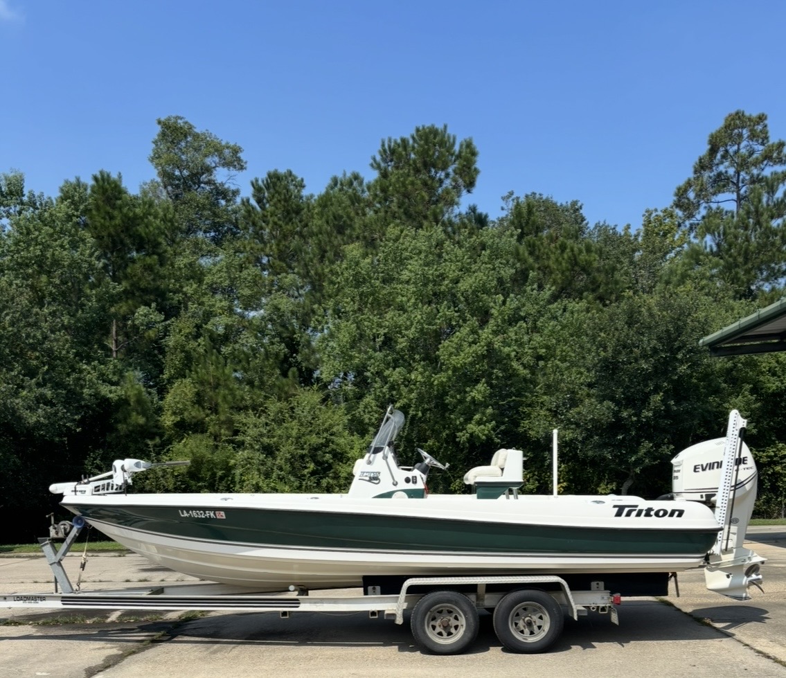 Triton 220 LTS