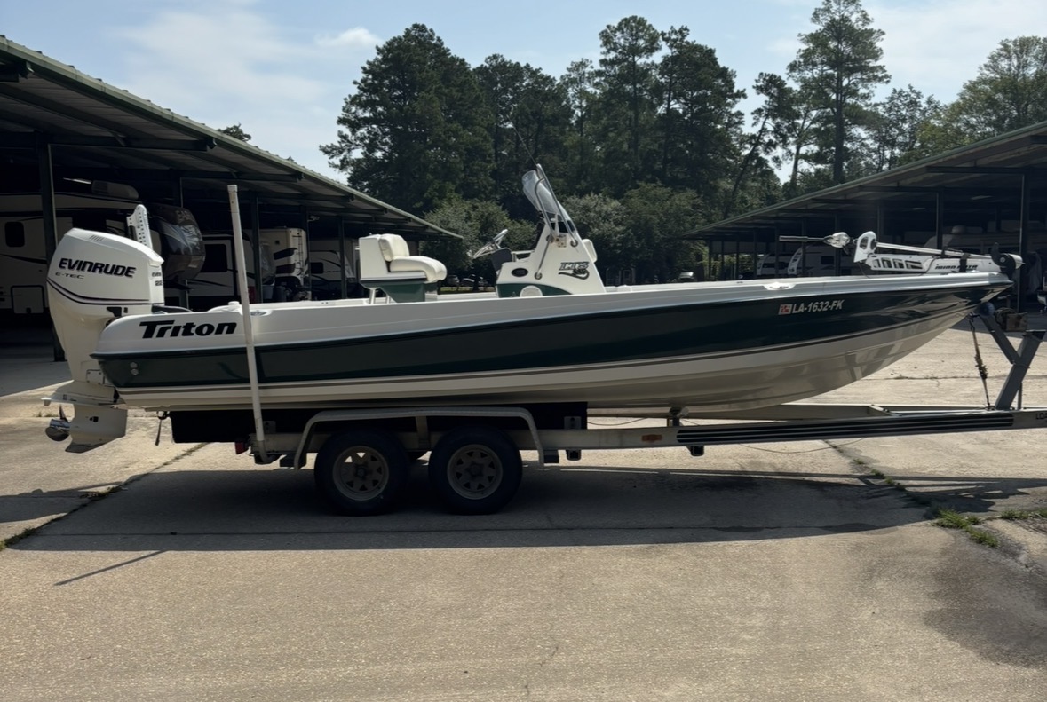 Triton 220 LTS