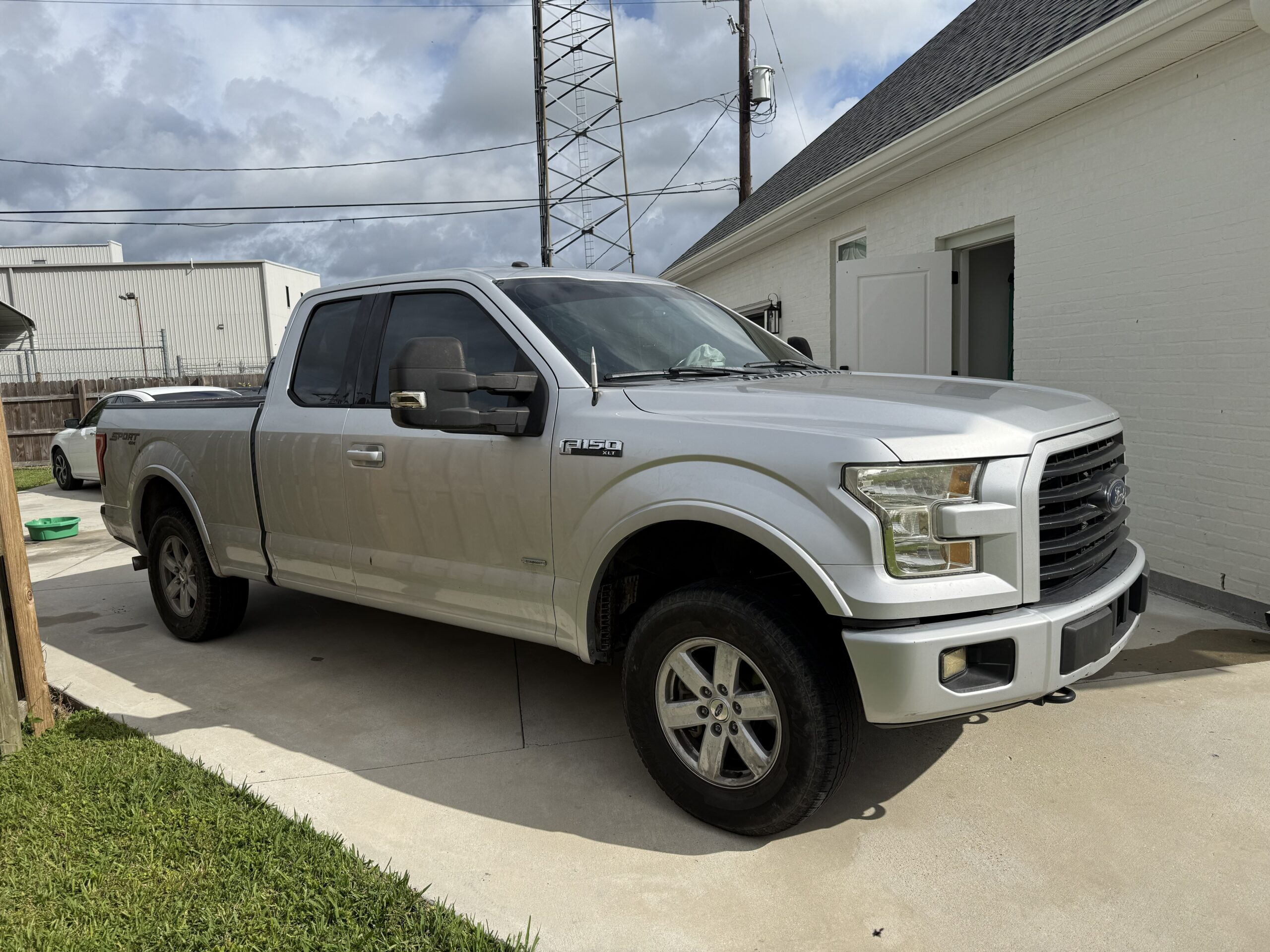 2016 Ford F150 Super Cab XLT Pickup 4D 6 1/2 ft