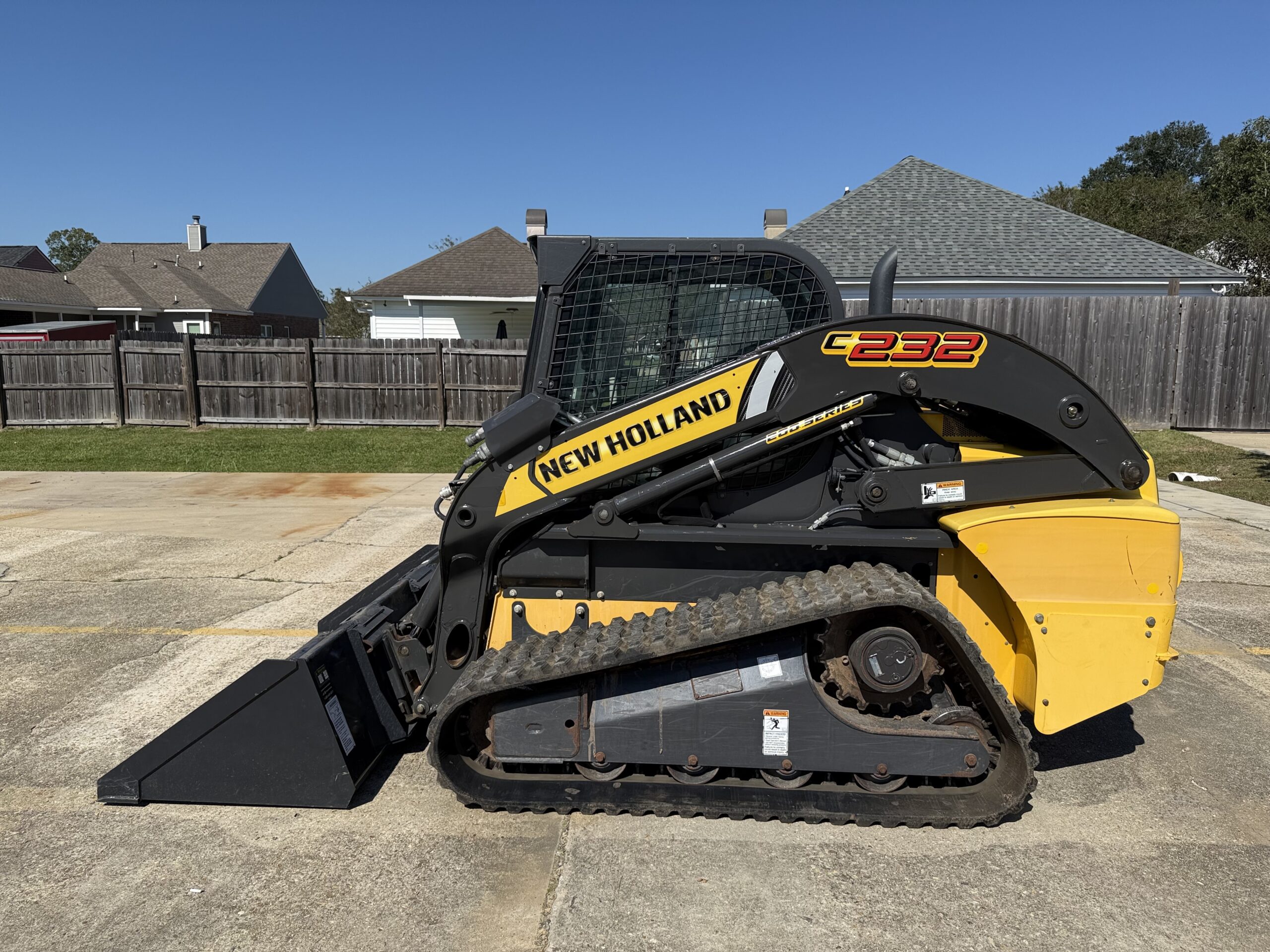 New Holland C232 CAB/AIR Skidsteer High Flow Hydraulic Couplers Only 703 Hours! Like New!