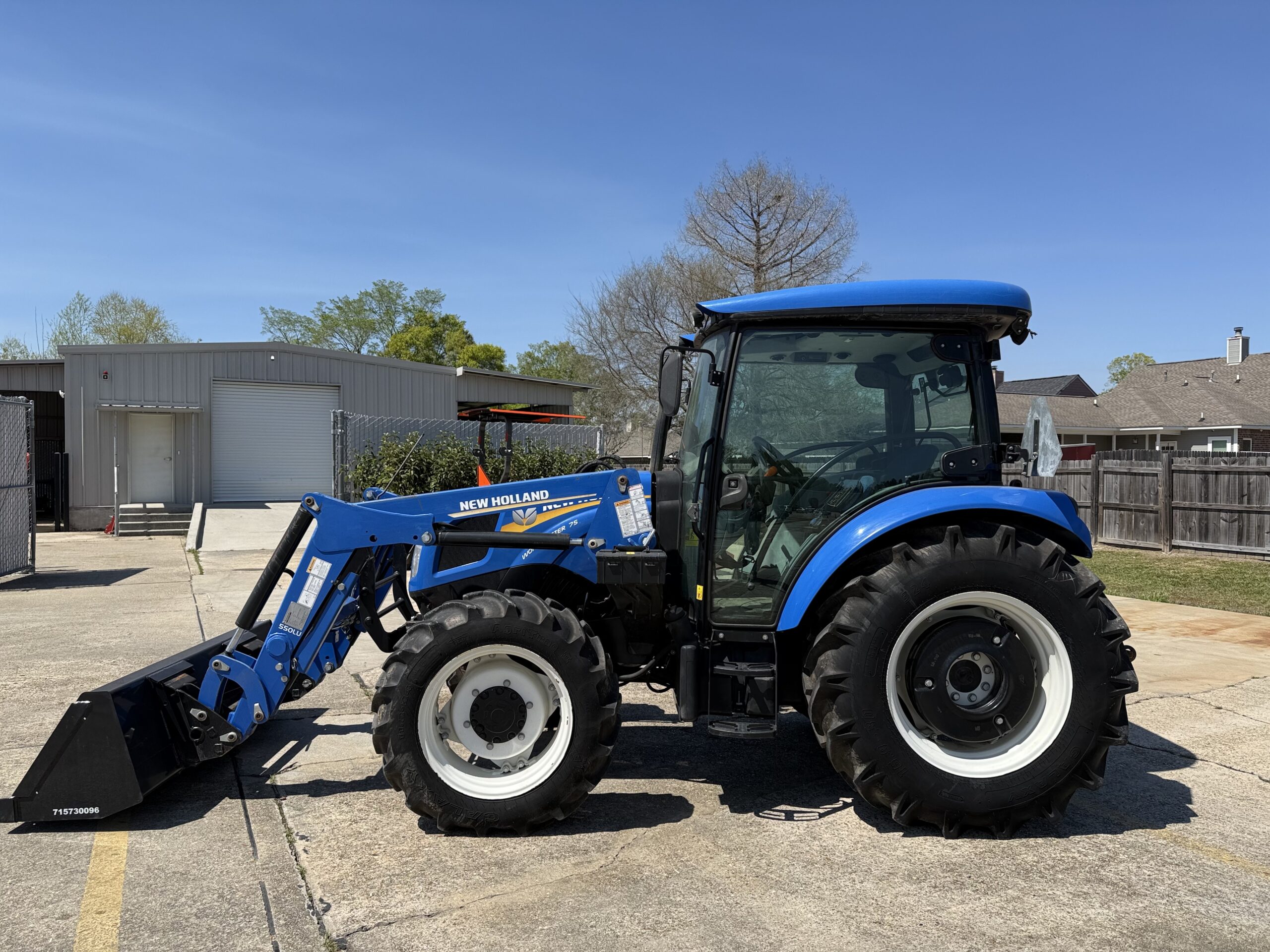 New Holland WorkMaster 75 CAB/AIR 75Hp 4WD Loader 12/12 Hydraulic Shuttle Air Seat & Buddy Seat