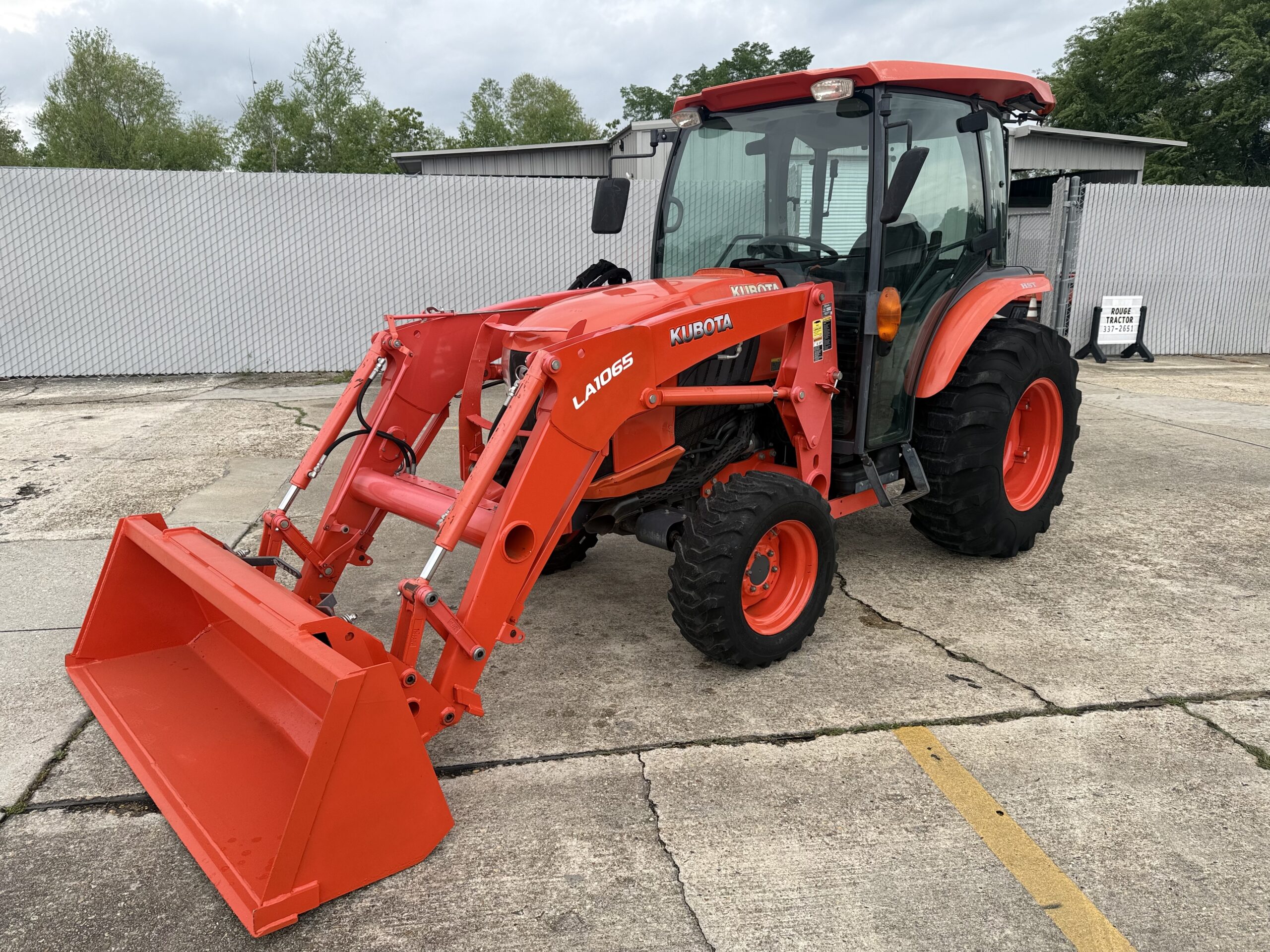 Kubota L4760 CAB/AC Tractor 47HP 4WD Loader HST Excellent Condition!