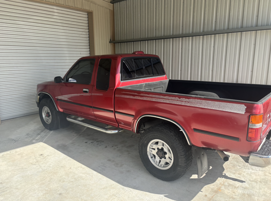 1995 4×4 Toyota Pickup-135k miles- Bmt, TX