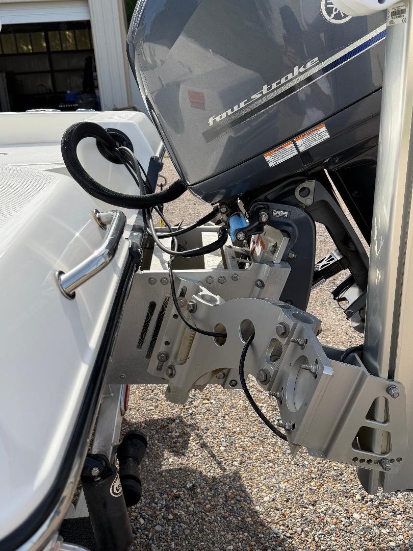 2012 Skeeter ZX2250 ( 228 hrs )