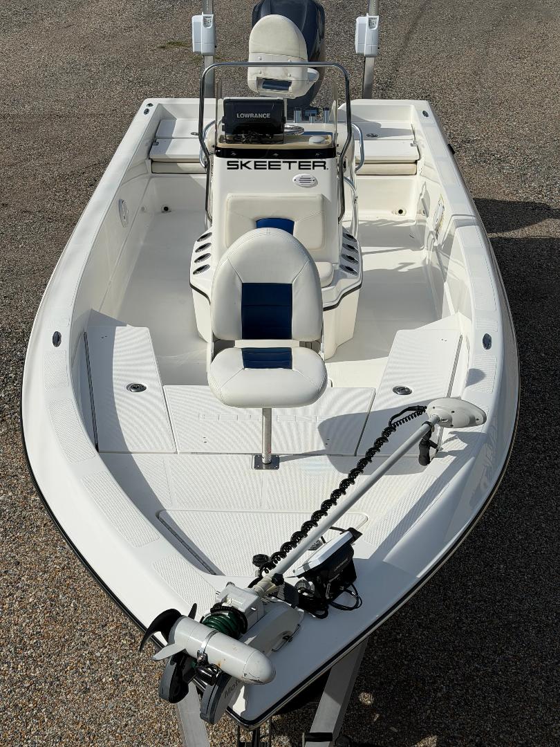 2012 Skeeter ZX2250 ( 228 hrs )