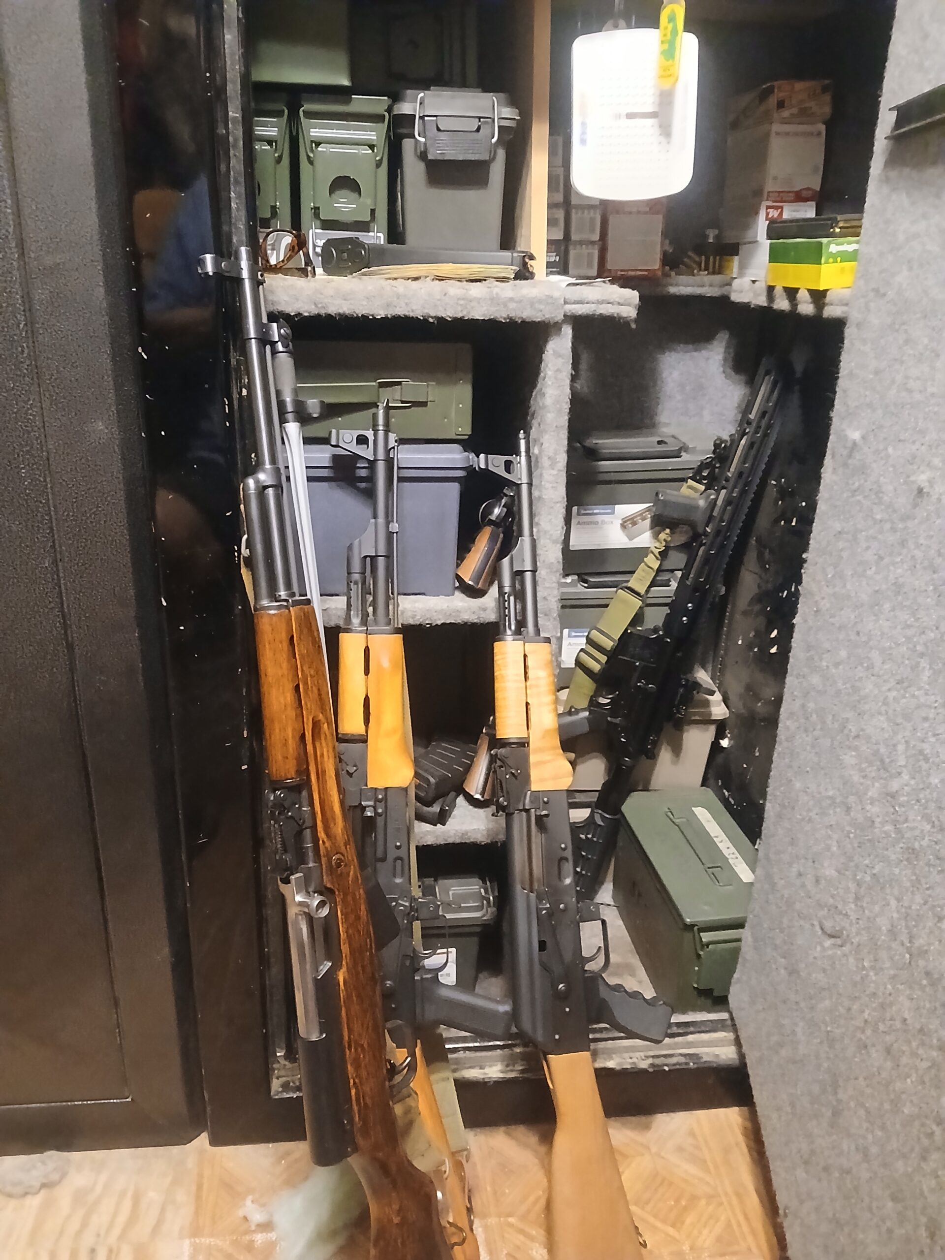 NOTICE! DUE TO HEALTH ISSUES IN THE FAMILY, EVERYTHING GOES.2 AK 47, 1 SKS RIFLE OVER 4000 THOUSAND ROUNDS FOR SALE