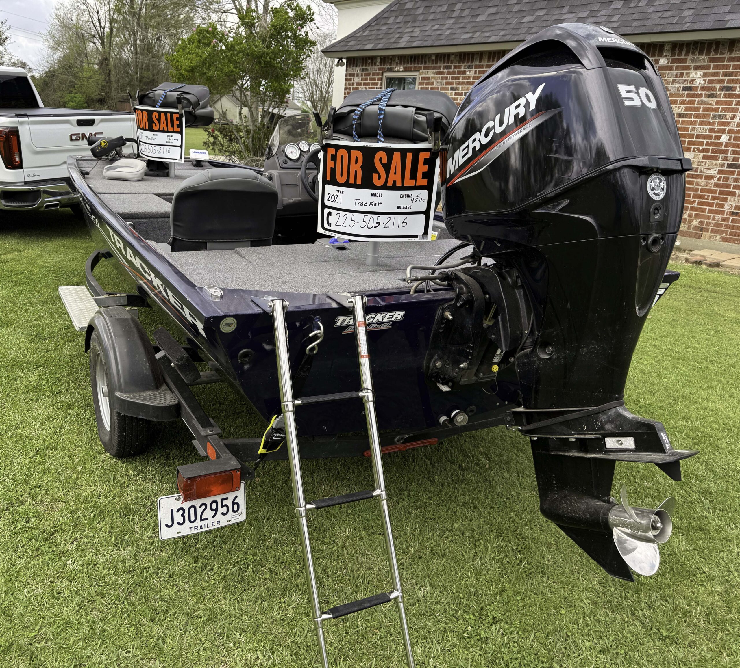 2021 Tracker Pro 170 <45 hours on 50hp mercury 4 stroke motor