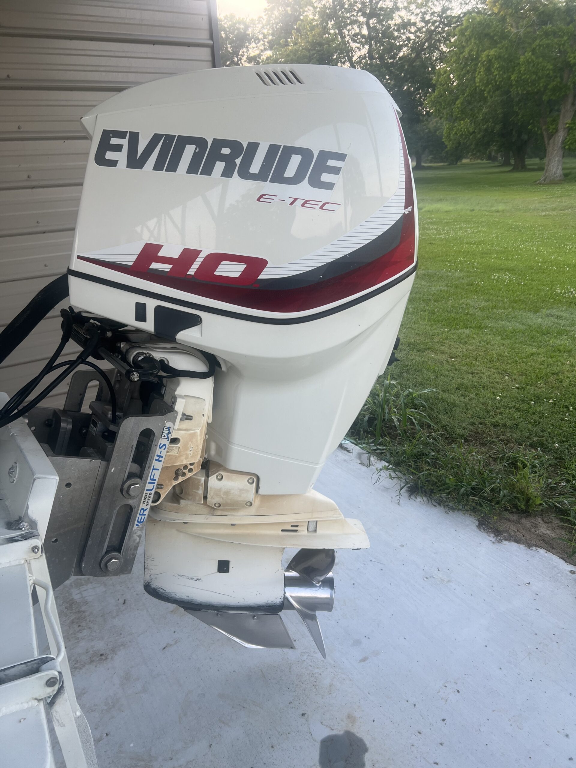 2014 200 HP 20” Shift Evinrude E-tec