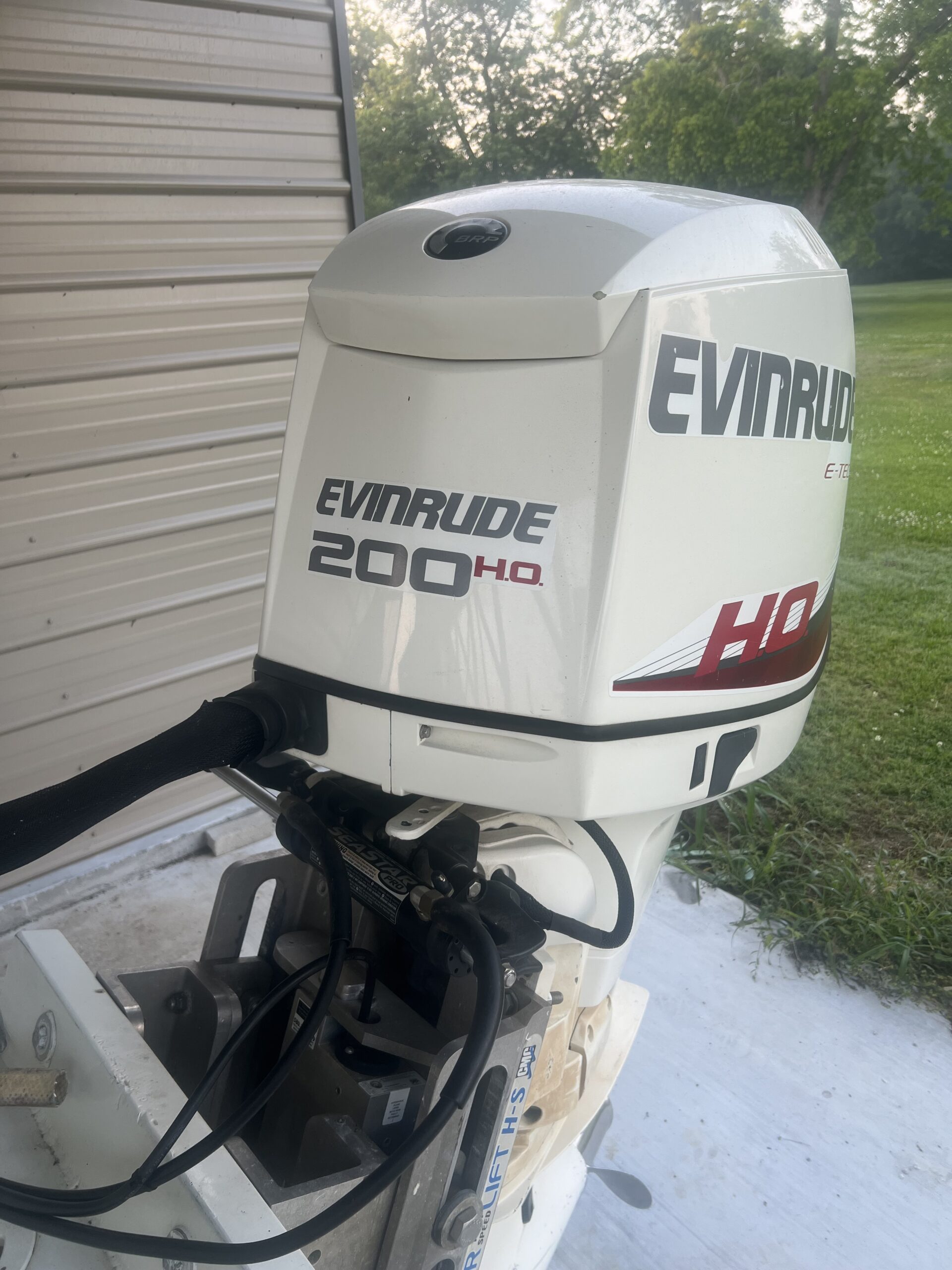 2014 200 HP 20” Shift Evinrude E-tec