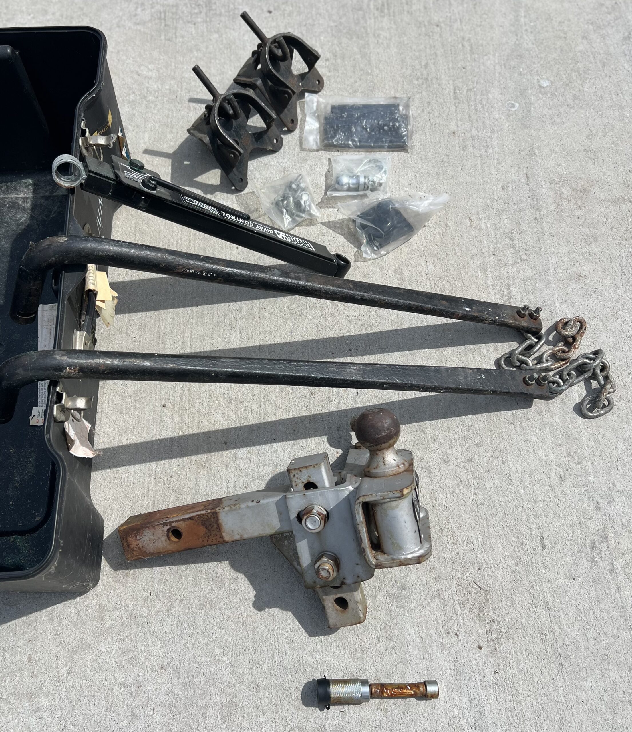 Reese 8000 lb weight distribution hitch with sway control