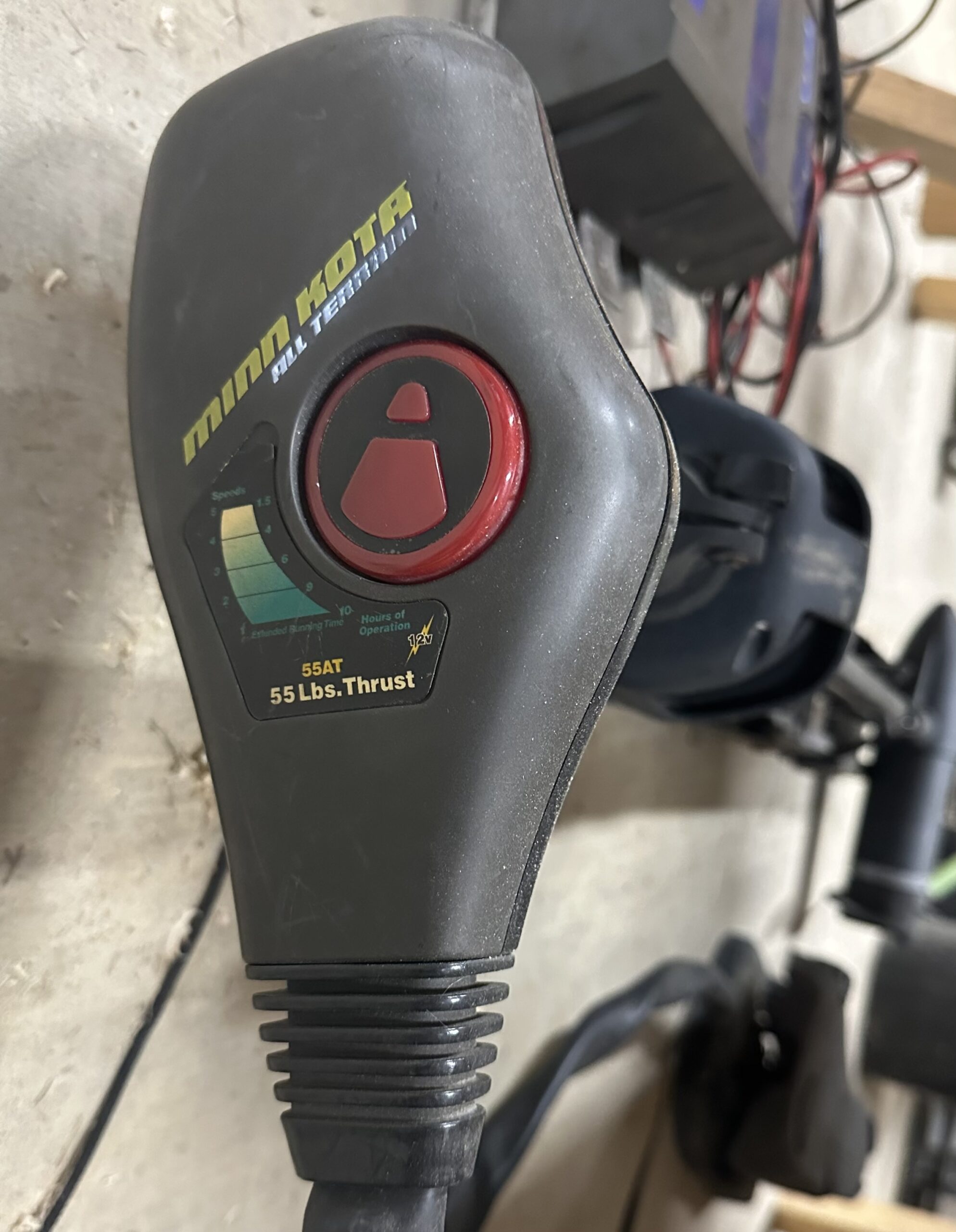 GLKS 10 black box and LVS Livescope, Garmin Echomap plus93 swv fish finder, Minn Kota 55 lb thrust, Battery charger