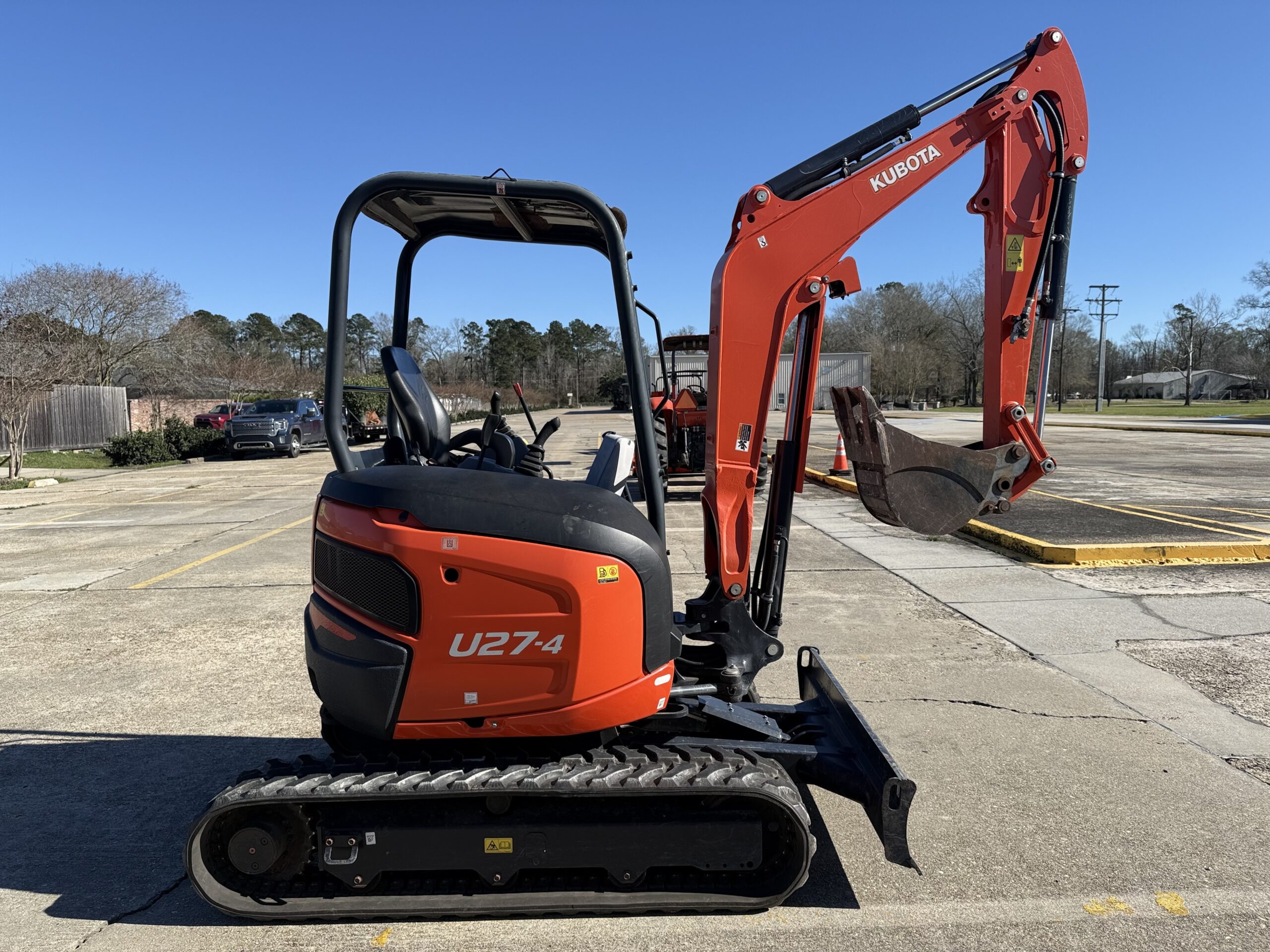 Kubota U27-4 Excavator Only 196 Hours! Like New! 9.5′ Digging Depth 5500lbs Zero Tail Swing