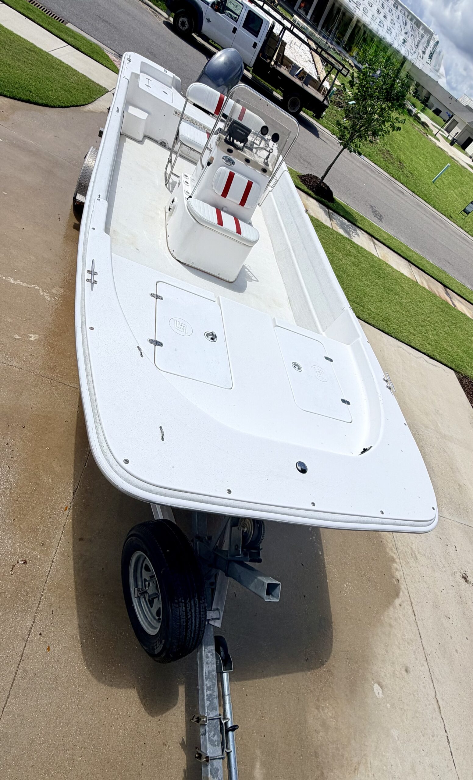21 Foot Carolina Skiff with 115 HP 4-Stroke Yamaha and Aluminum Trailer