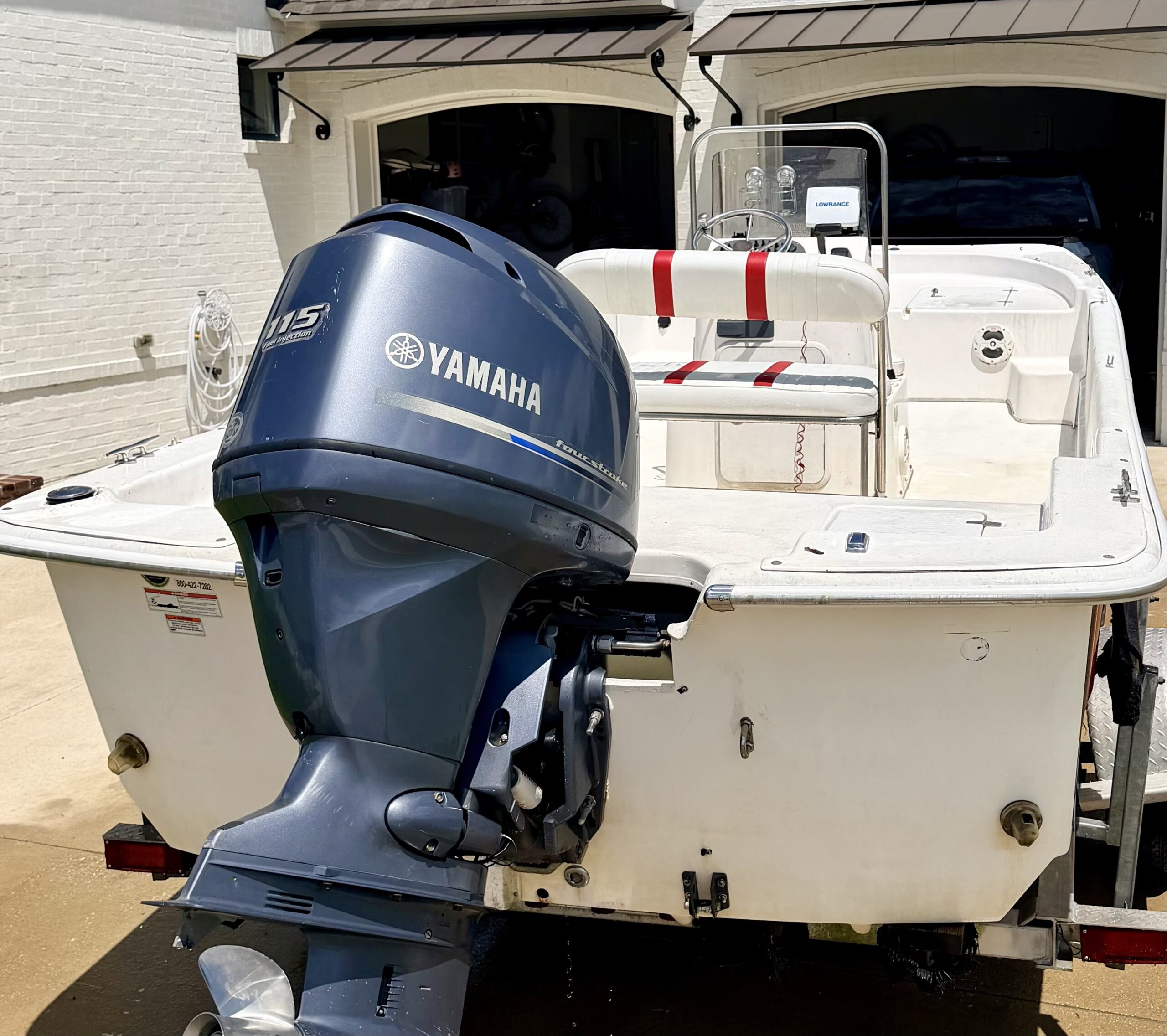 21 Foot Carolina Skiff with 115 HP 4-Stroke Yamaha and Aluminum Trailer