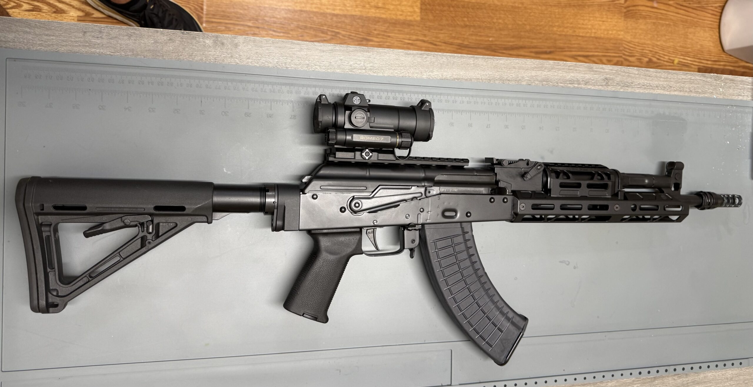 AK-47, Romeo 7 red dot, 335 rounds