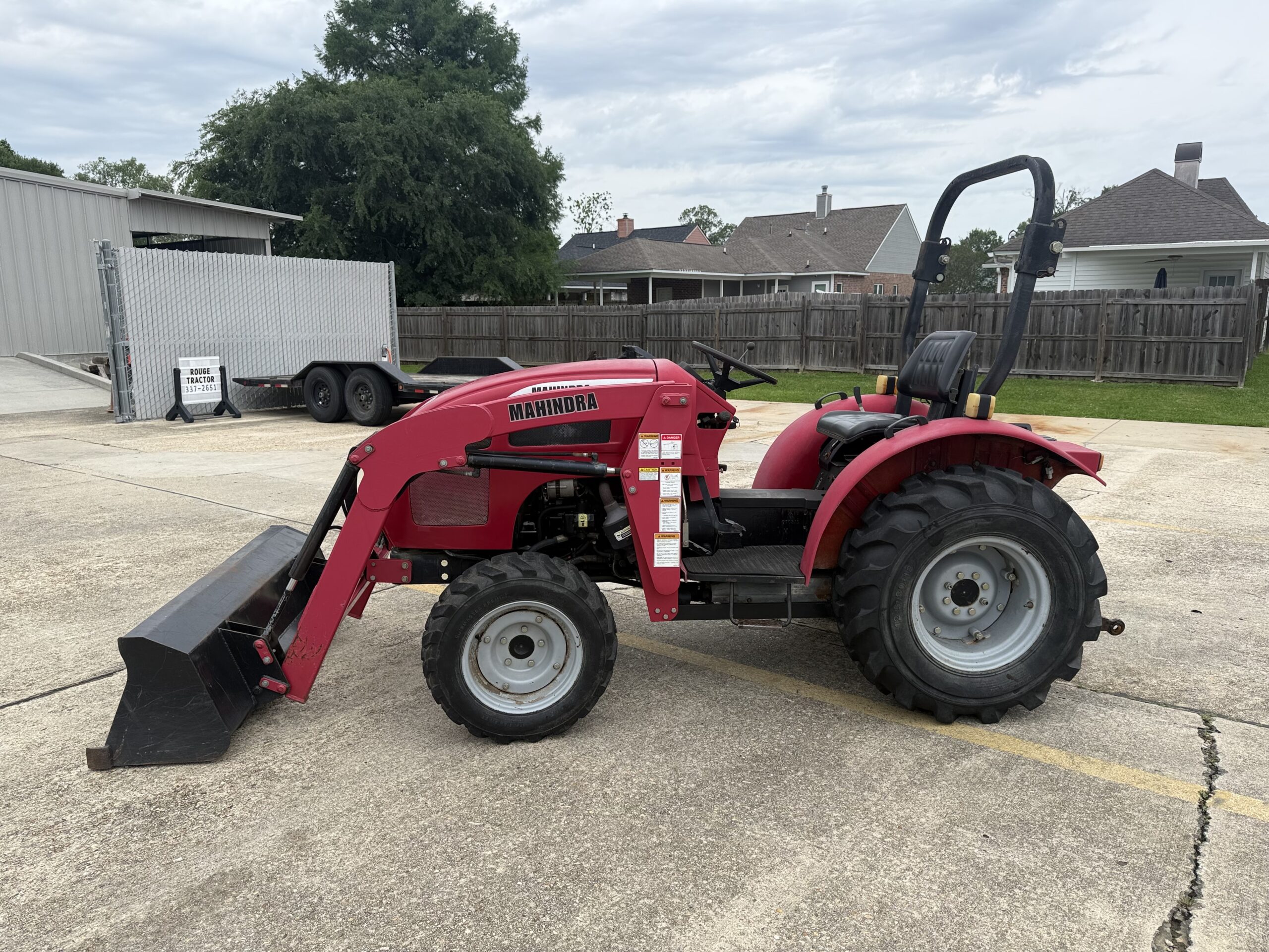 Mahindra 2525 Diesel Tractor 25HP 4WD Loader Mech Shuttle Only 406 Hours!