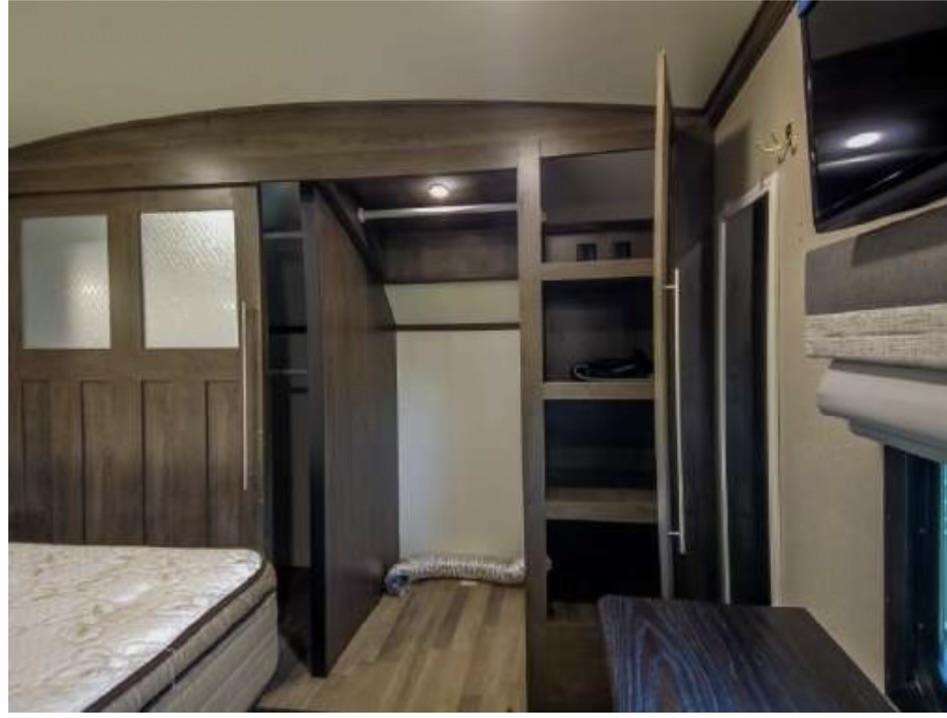2019 FOREST RIVER CARDINAL LUXURY