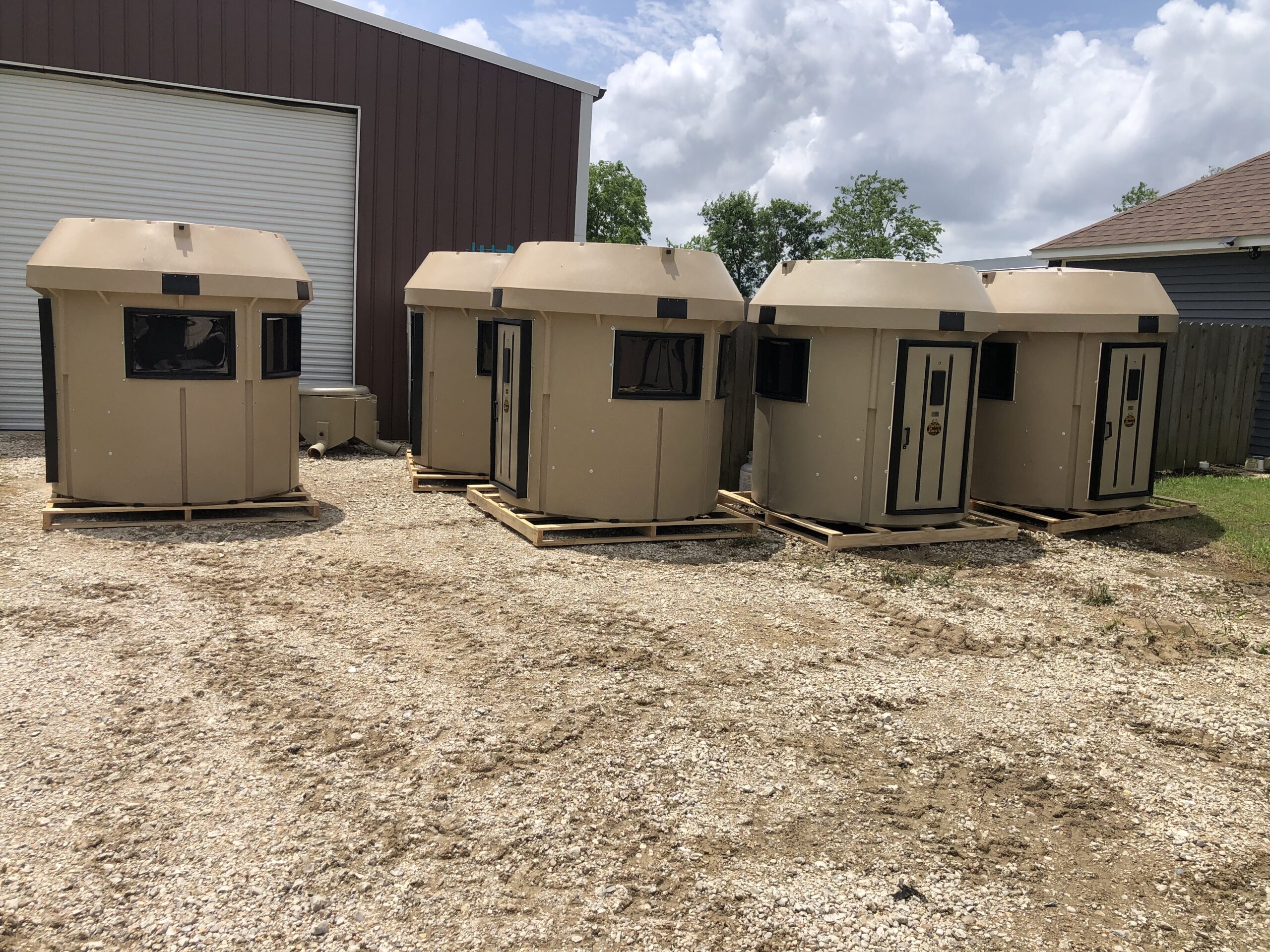 Uncle Dans deer blinds and all welded metal bases